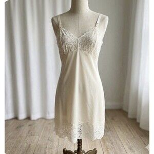 Honeymoon Lace Slip Nightgown Vintage Beige Honeymoon Chemise Dress Size 4
